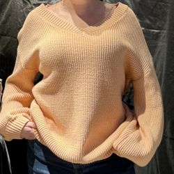 BY EGREIS SWEATER SIZE M