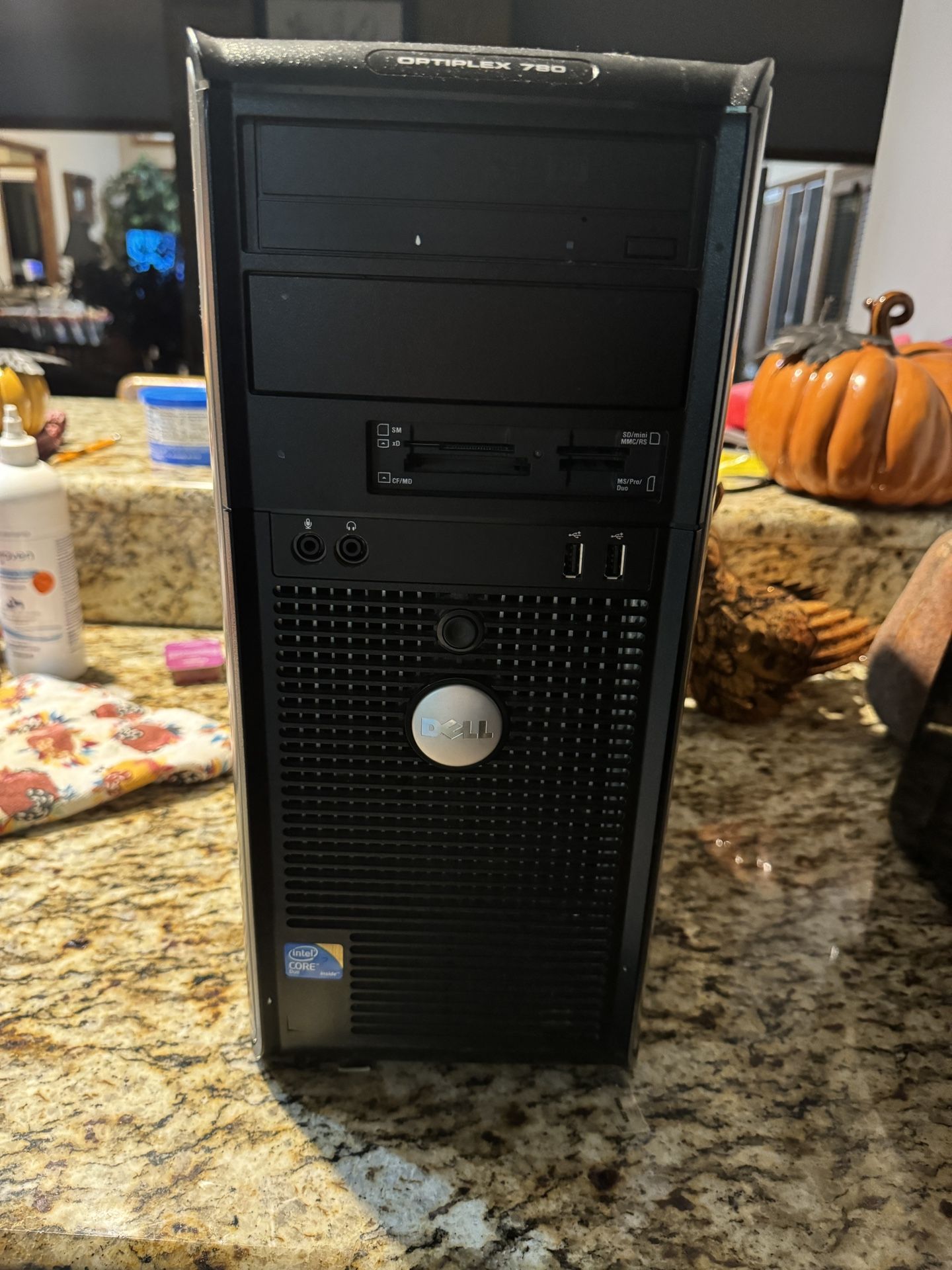 Dell Desktop Computer - Intel, Windows 10