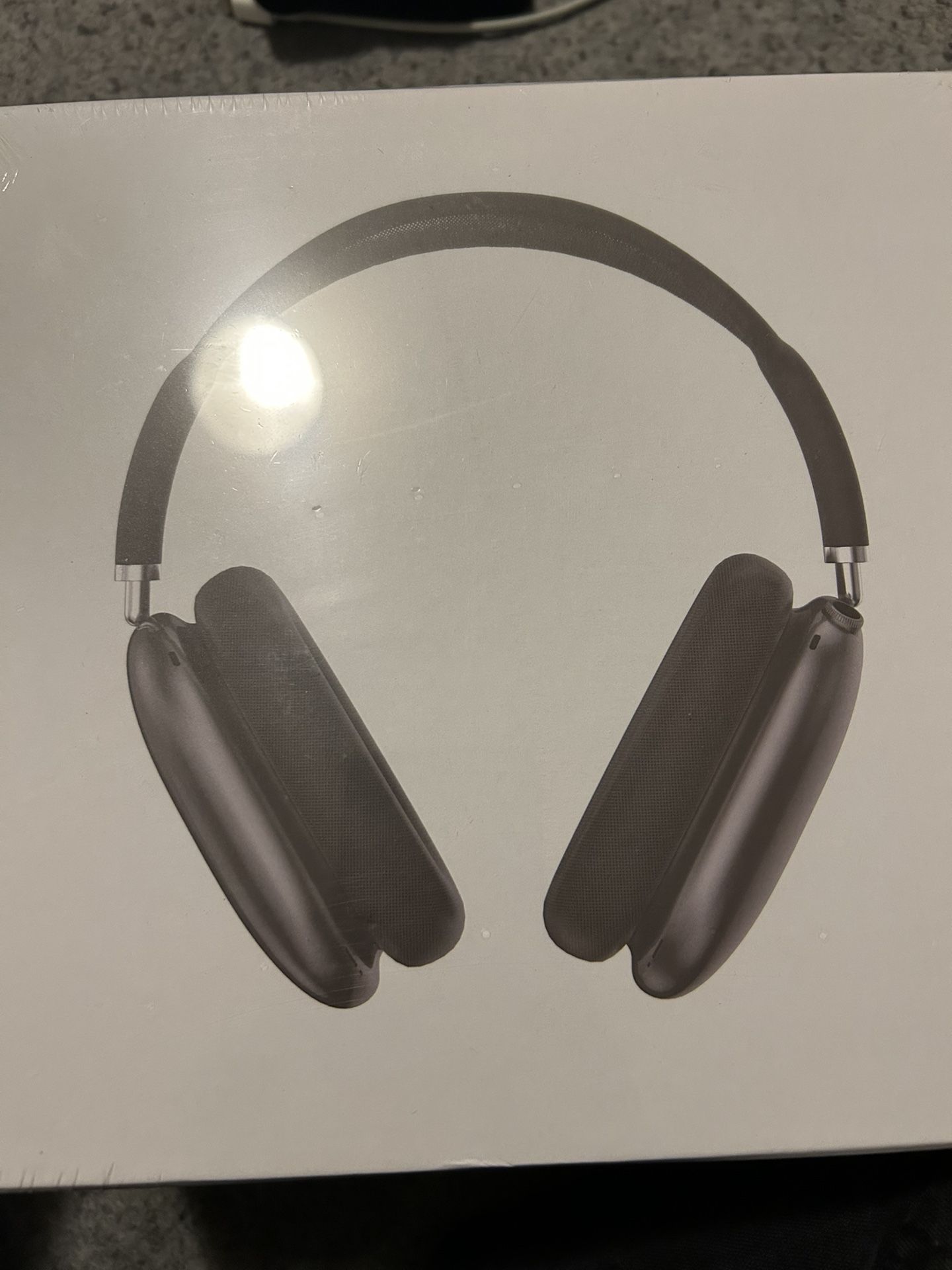 Apple AirPod Maxes