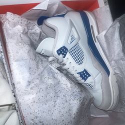 Jordan 4s