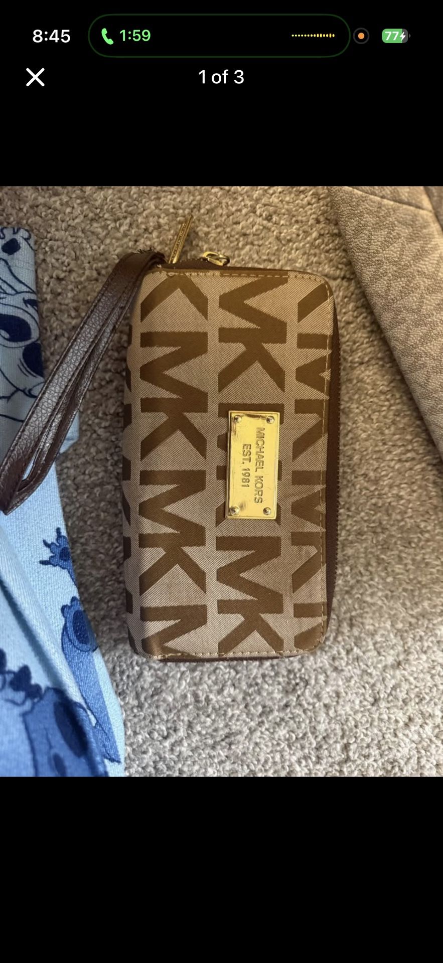 Micheal Kors wristlet