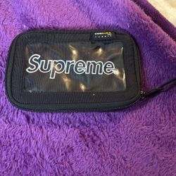 Supreme Wallet Black And White 