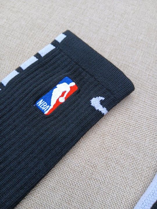 NIKE ELITE DRY FIT NBA CREW SOCKS L 42-46