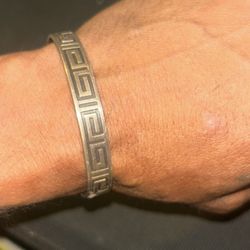 Vintage Darling silver key bracelet