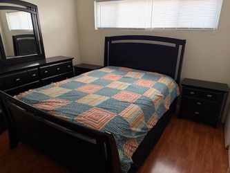 Ashley furniture bedroom set queen