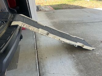 Folding Pet or Cargo Loading Ramp