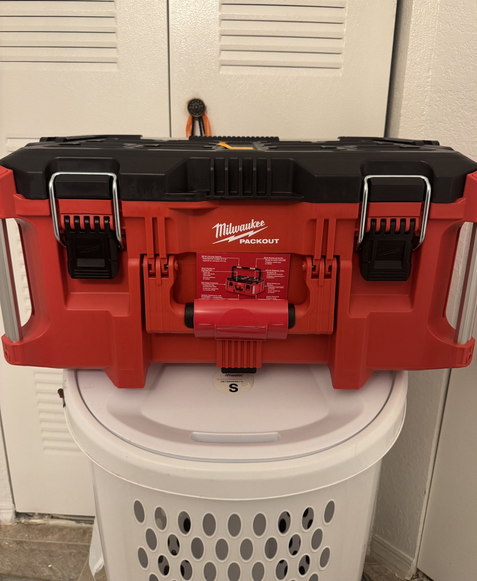 Milwaukee PACKOUT Large Toolbox + Tool Tray (New)