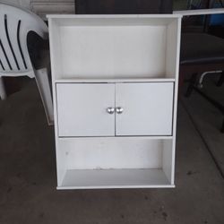 Repisita Nueva Para El Baño Con Puertitas Perfectas Condiciones