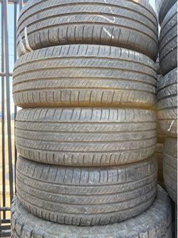 Vendo 235/55/R20 Michelin las 4 Llantas Por $170