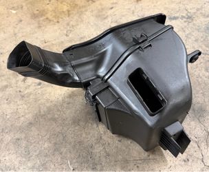 BMW E46 325i 325ci M54 ENGINE AIR INTAKE FILTER BOX