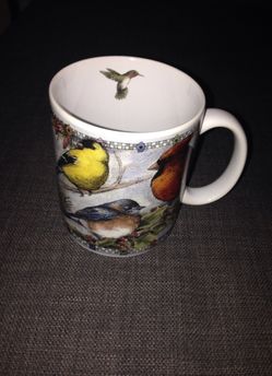 Sold Lang & Wise Bird Theme Feathered Friend mug. Please See All The Pictures and Read the description