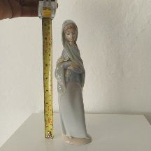Lladro Figurine Daisa