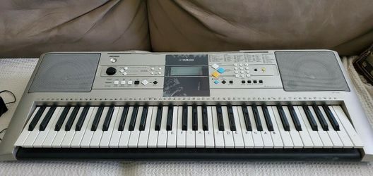 Yamaha YPT-320 electric Piano Keyboard