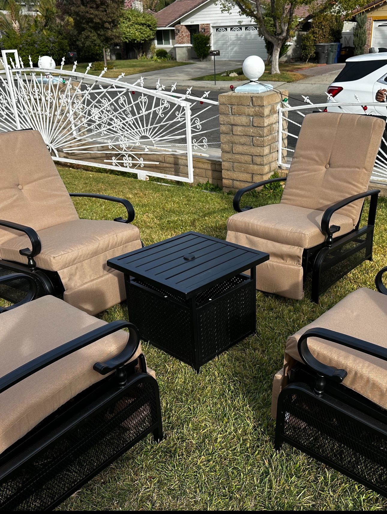 brand New Outdoor set Recliner Chairs