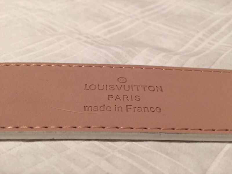 Louis Vuitton Belt Lv - 50 For Sale on 1stDibs