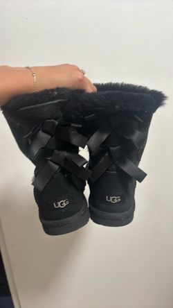 Black bow Uggs