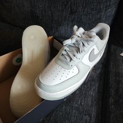 Air Force 1 07 Lv8 Size 10.5