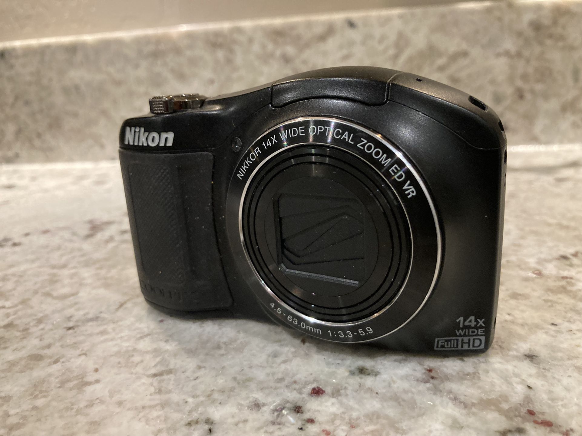 Nikon Digital Camera   CoolPix L620
