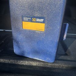 Yellowjacket Has Pressure Tester