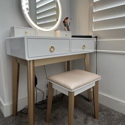 Makeup Vanity 