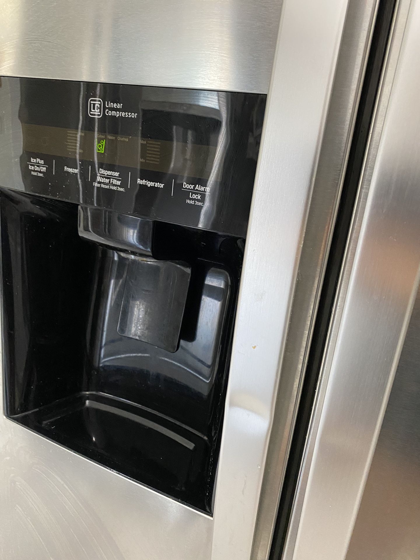 LG SIDE BY SIDE FRENCH DOOR FRIDGE 36” for Sale in Pembroke Pines, FL