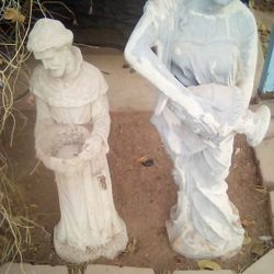 2 Statue pieces