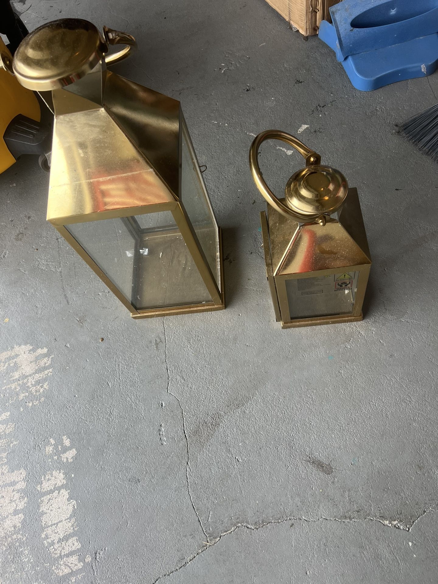 Gold Lanterns