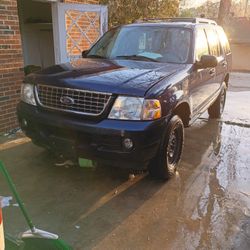 2005 Ford Explorer
