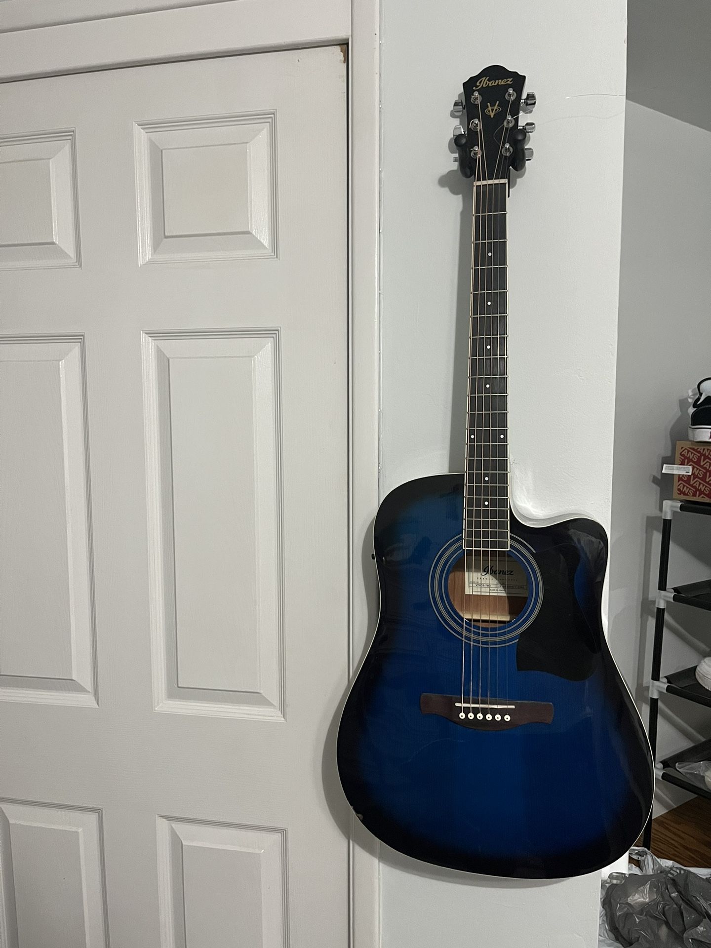Ibáñez Acoustic Guitar