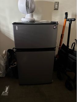 Mini fridge