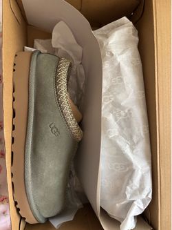 NEW Uggs