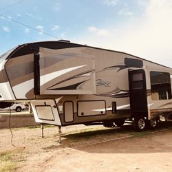 2015  cougar triple slide out 36FT very nice and clean condition