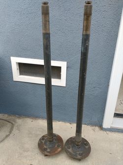 87-93 Mustang 8.8 28 Spline Factory Axles 4 Lug