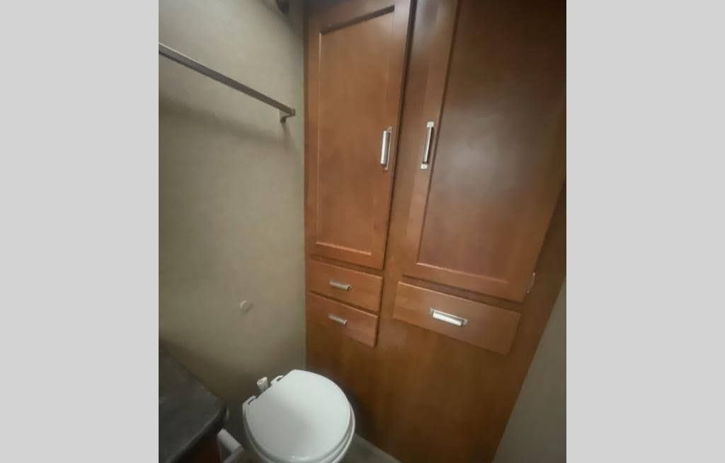 Lance 1985 Travel Trailer 2020