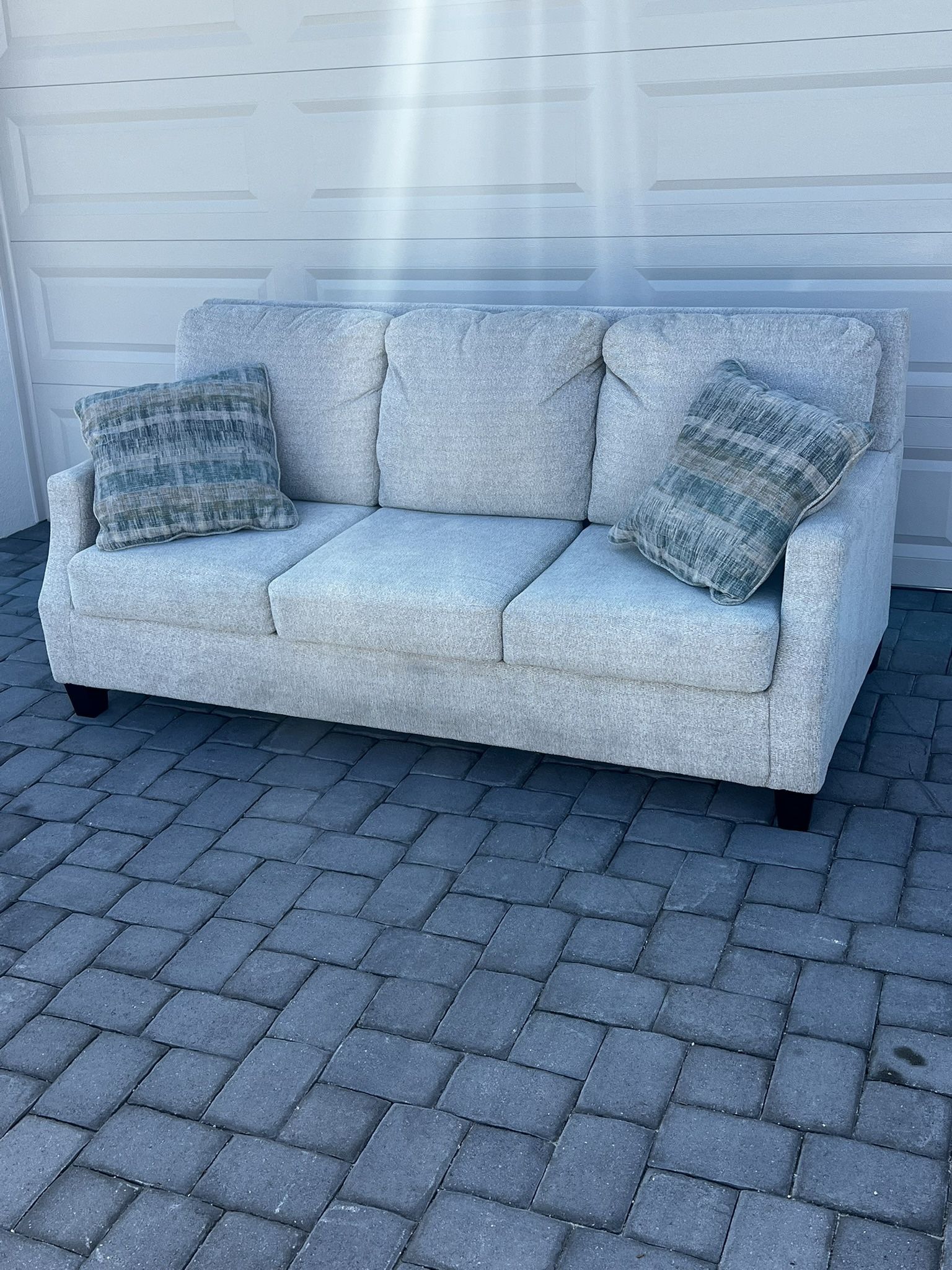 Grey Couch Excellent Condition