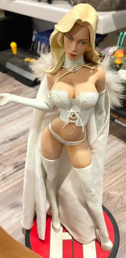 Sideshow Collectibles Emma Frost White Queen