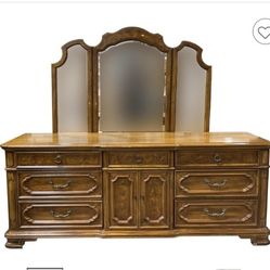 Very Nice Dresser With Large Mirror