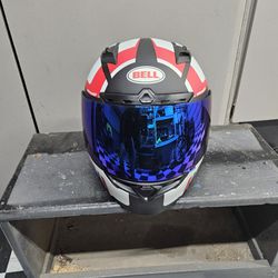 New In Box Bell Qualifier Dlx Mips Fullface Helmet. (Size Large)