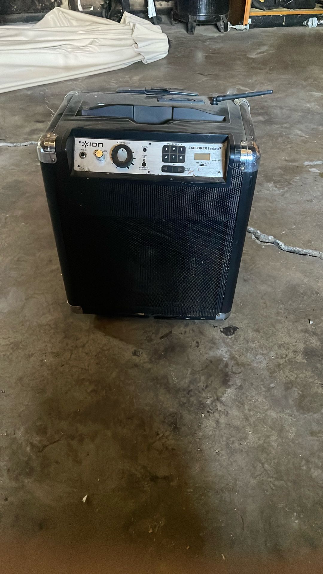 Large Ion bluetooth speaker