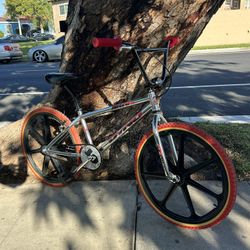 GT Dyno  Frame & Fork  24”  RedLine Elf Robinson 