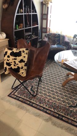 Leather butterfly chair storage