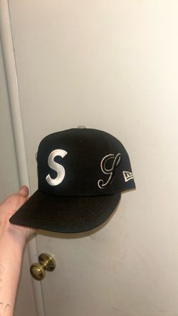 Supreme Fitted Hat 73/8
