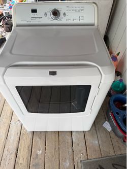 Good working Maytag super capacity, electric dryer