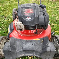 Yard Machines 21" Push Mower - Briggs & Stratton 675EXi (163cc)