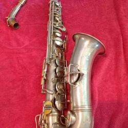 Saxophone conn chuberry alto 