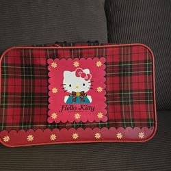 Vintage c.1976 Hello Kitty suitcase.