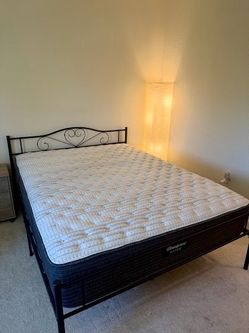 Ultra-Thick 13.75" Queen Beautyrest Silver Extra Firm Mattress - Like New