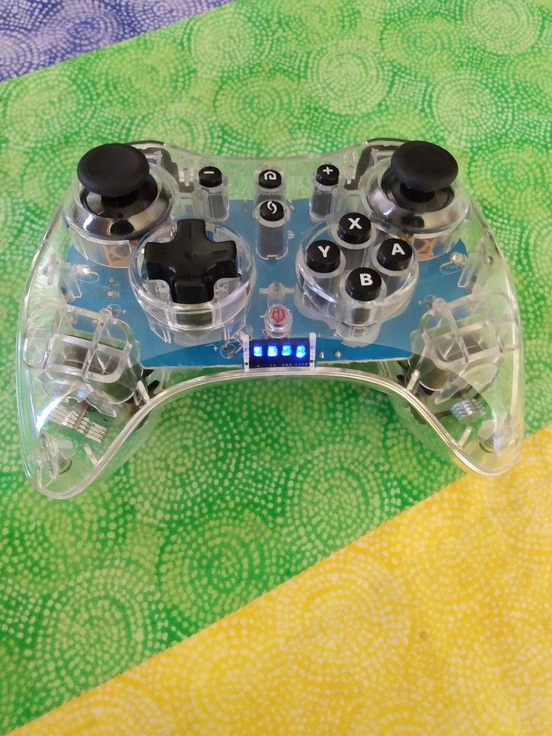 NINTENDO WII U AFTERGLOW PRO WIRELESS CONTROLLER