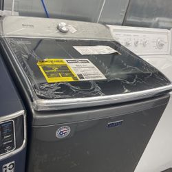 New Scratch And Dent Maytag Washer. 1 Year Warranty 