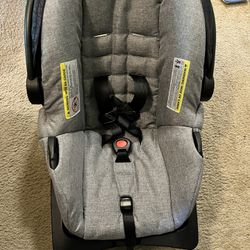 Graco Infant car Seat  and Base
